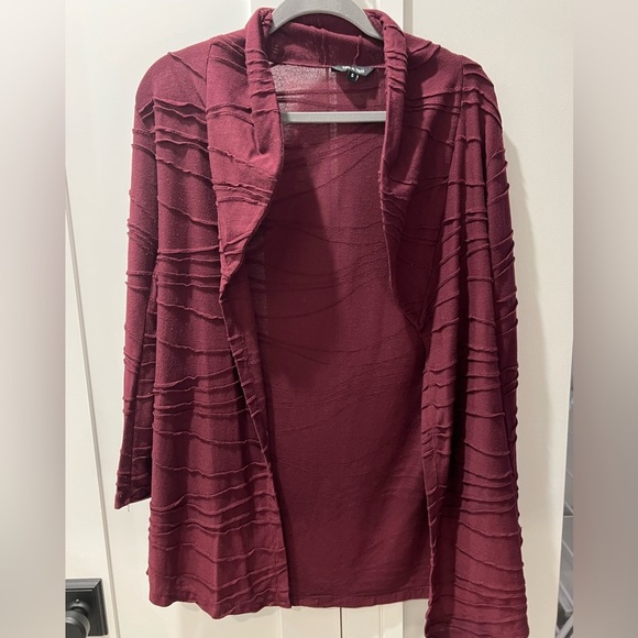 Yak n Yeti Size Small Maroon Cardigan - Picture 3 of 4